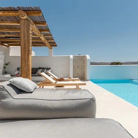 Plaka Riviera Villa *