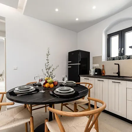 Plaka Riviera Villa Maragkas