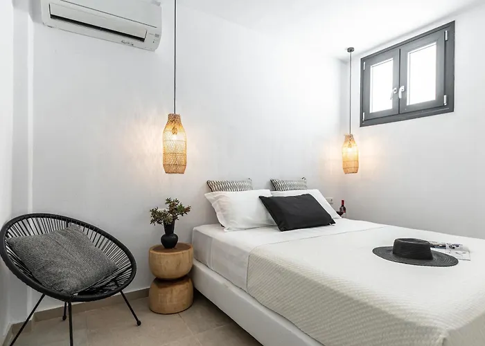 Plaka Riviera Villa *